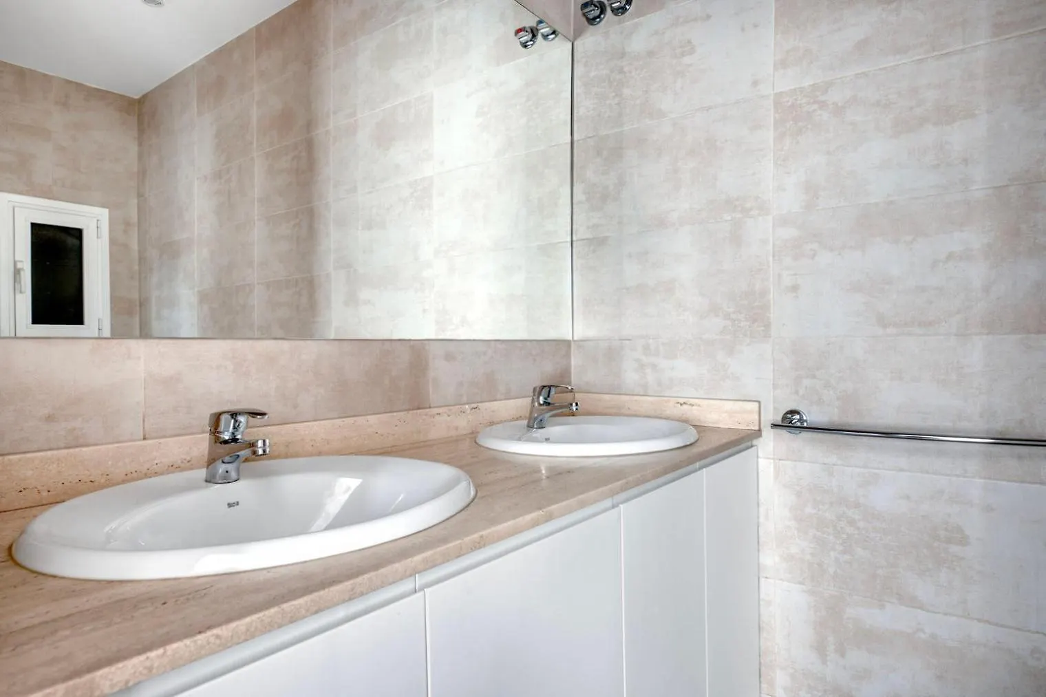 Renovated Les Tres Torres 3Br Apartment Bcn-94 Barcelona